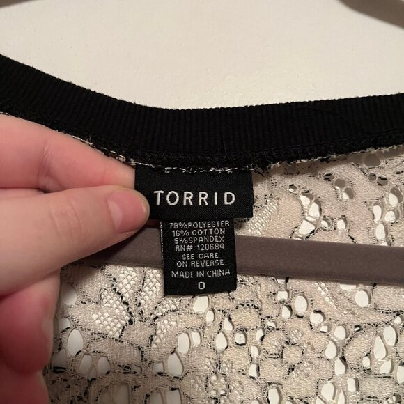 Torrid Size 0 Lace Sheer Blouse - Picture 4 of 6